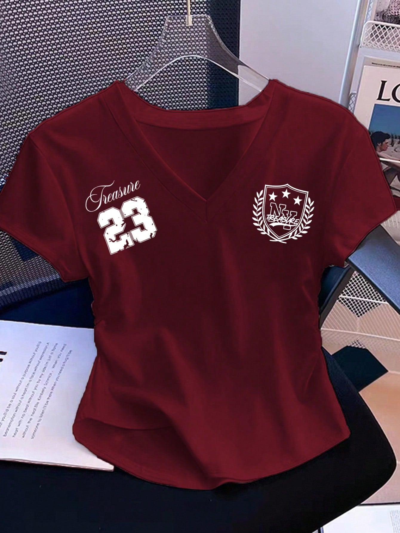 V Neck Tee Hs 23 Logo print