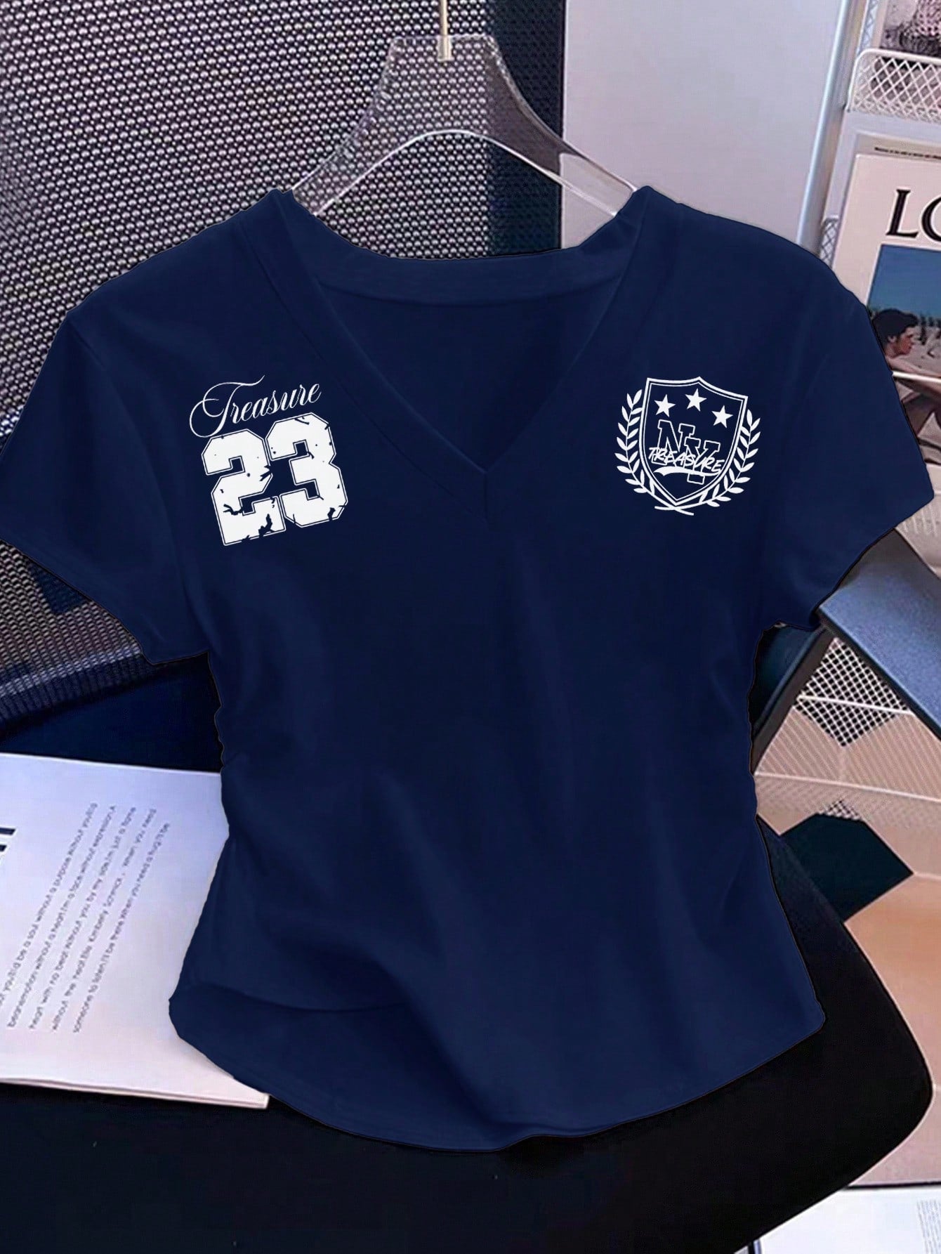V Neck Tee Hs 23 Logo print