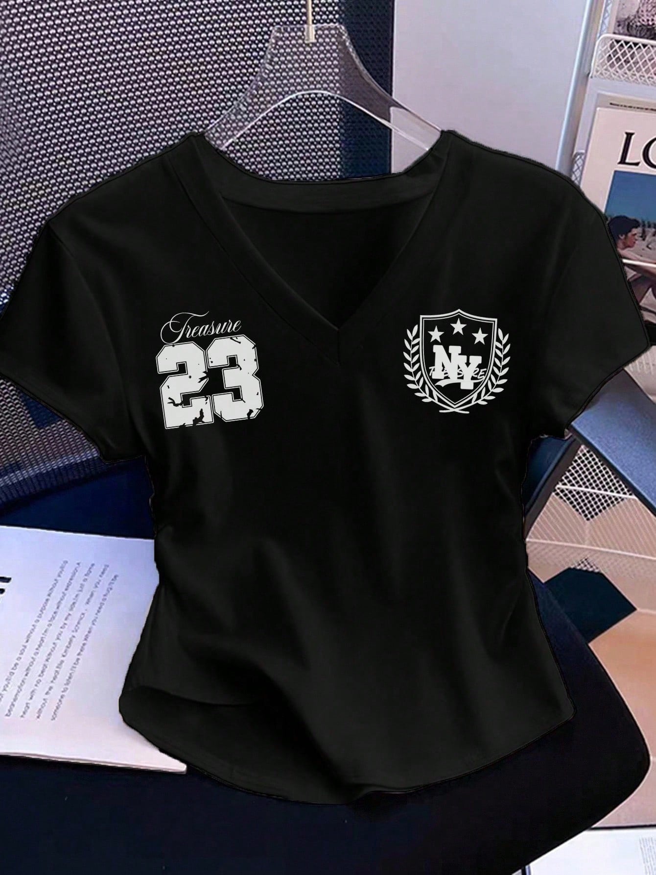 V Neck Tee Hs 23 Logo print